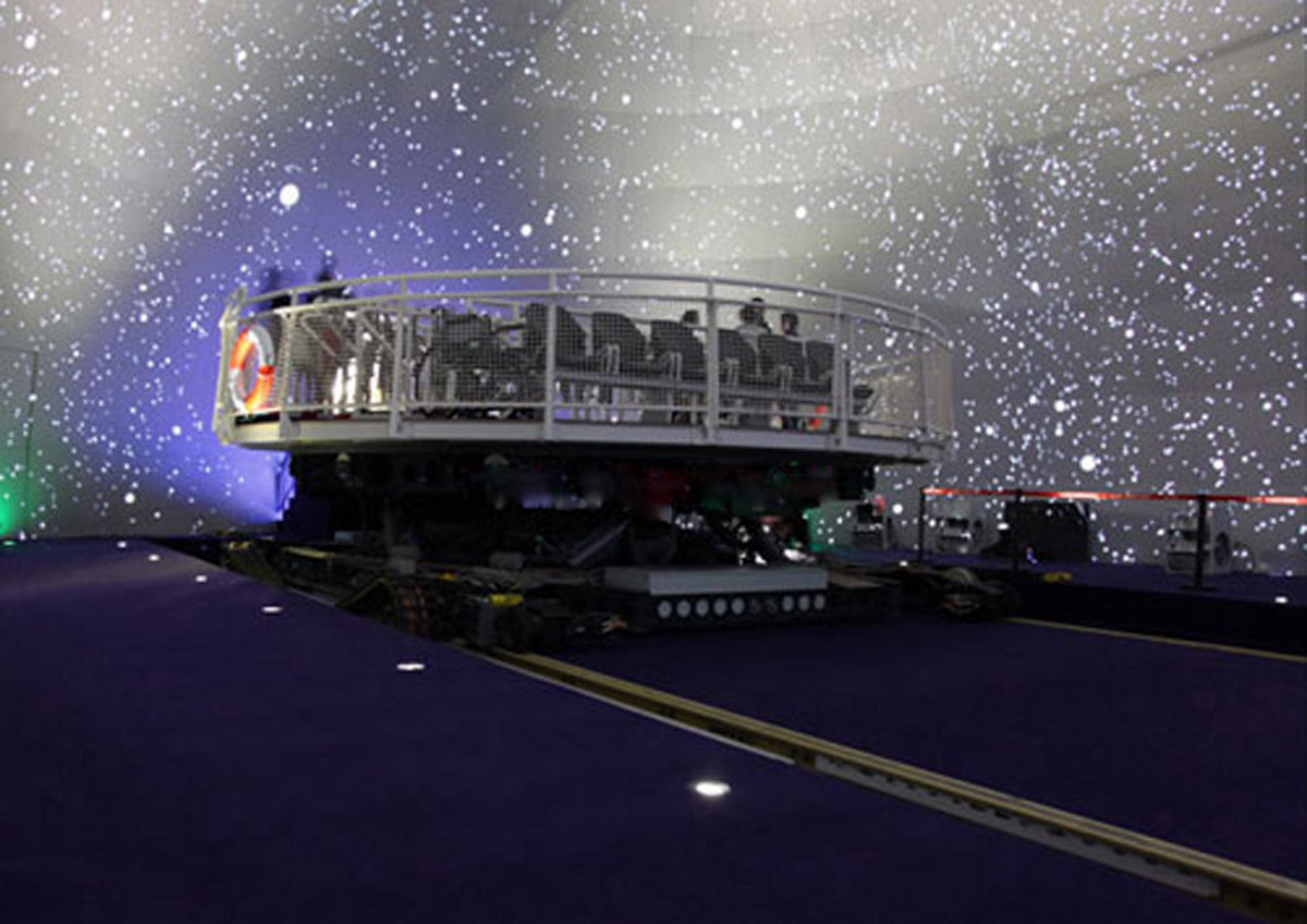 海南省互动体验360°轨道太空车