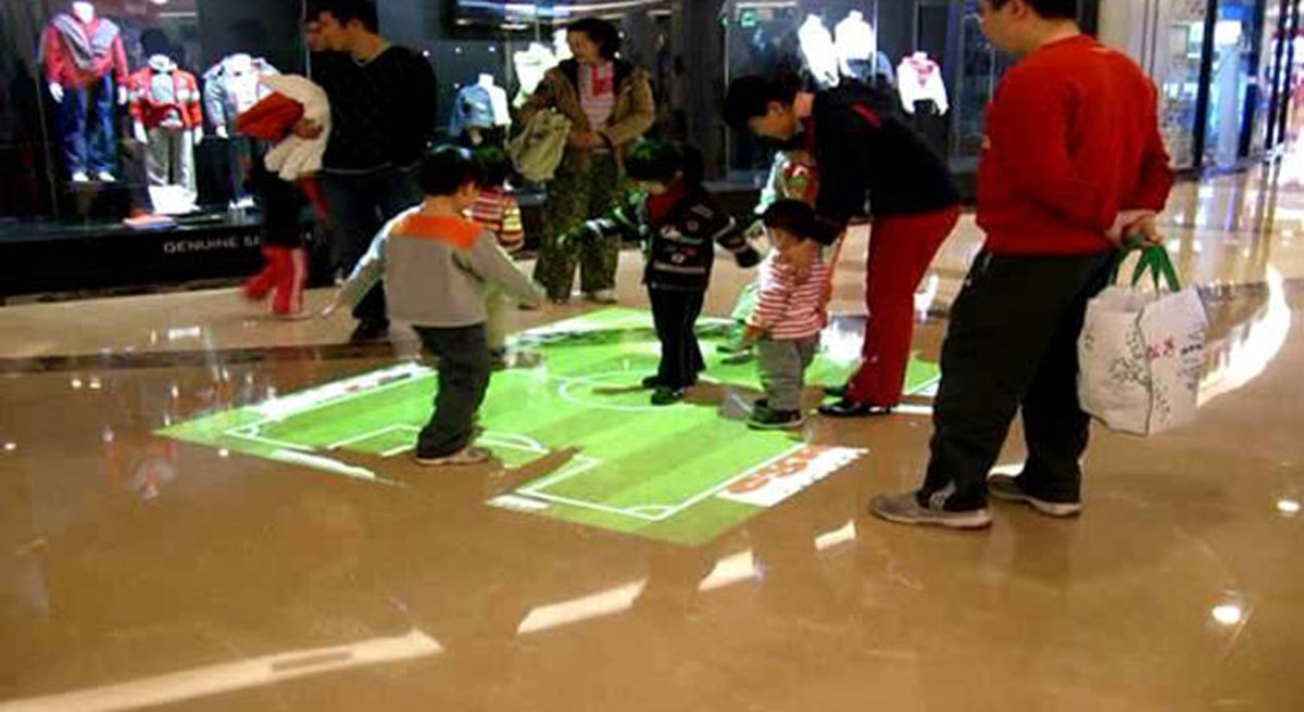 新乐市互动体验互动足球投影