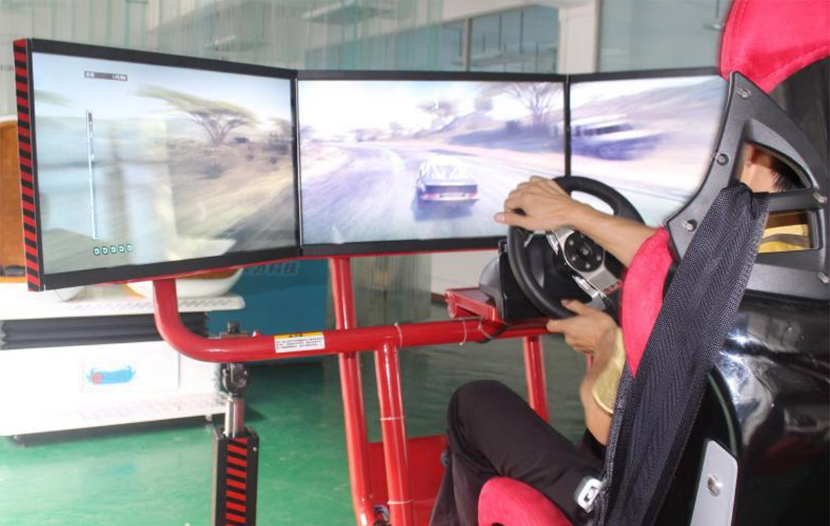 互动体验F1三屏实感模拟赛车